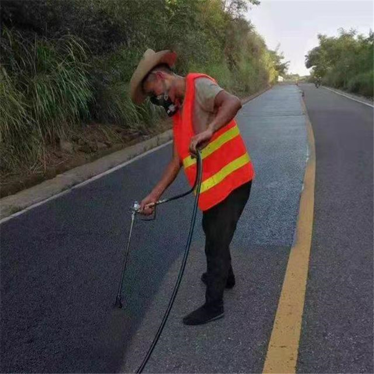 闵行 彩色防滑路面的底涂是保障路面附着力