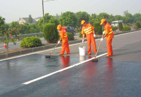 闵行 彩色路面喷漆维修改色的使用寿命有多长？